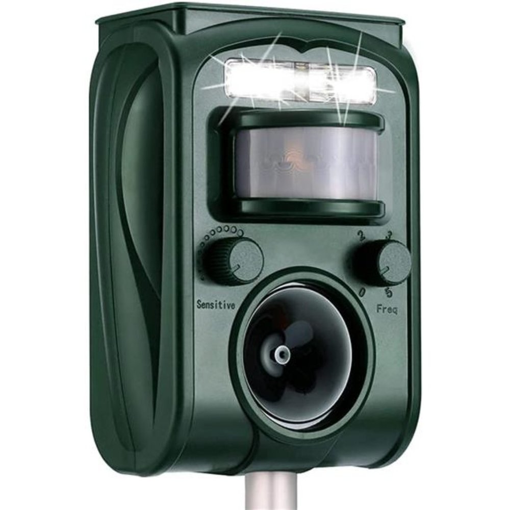 Solar Ultrasonic in Repellent Defender Rat  Waterproof with Motion Detector